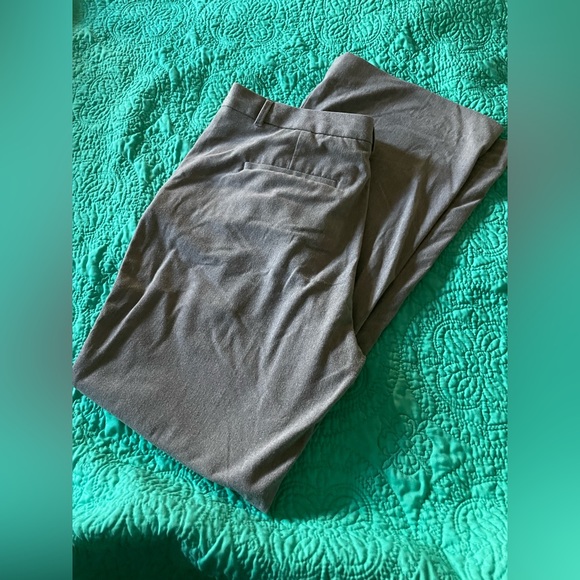 Banana Republic - Grey bootcut dress pants 14 x 32.5 - Picture 6 of 8